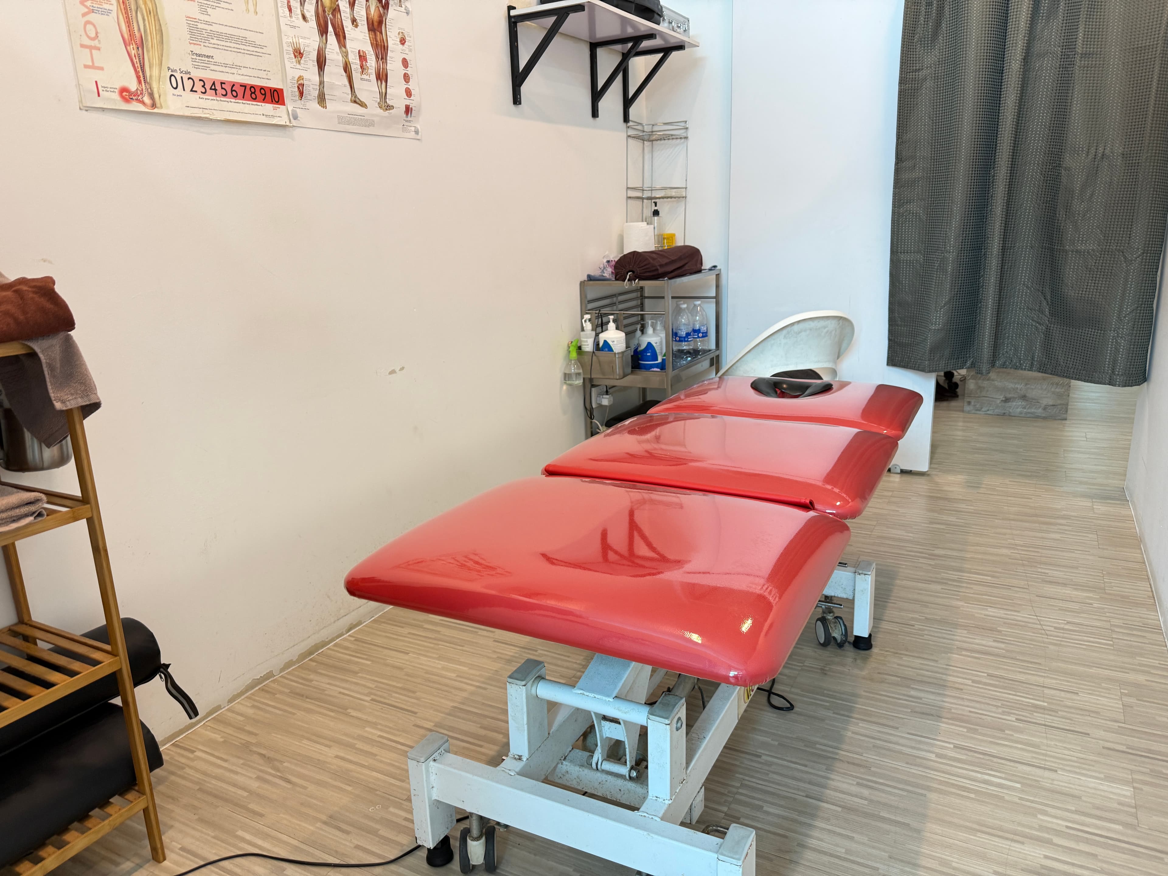 Treatment table at SportsRelief Therapy